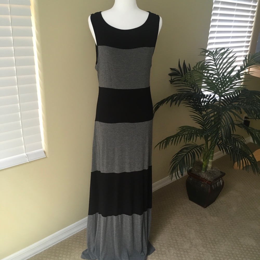 Maxi Dress - Bobeau - Size Large